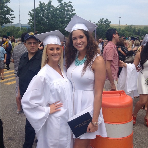 Dress - Picture 3 of 3